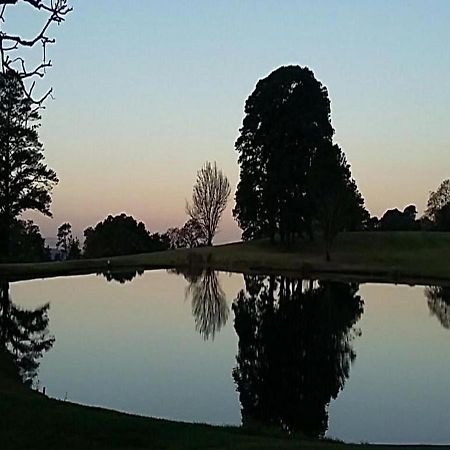 Duncountry Victoria Country Club Bed and Breakfast Pietermaritzburg Esterno foto